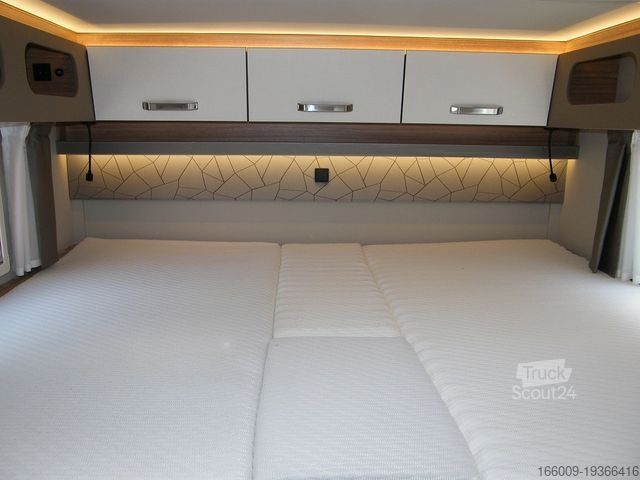 Autorulotă semi-integrată WEINSBERG CaraSuite 650 MEG Ford inkl. 7 Pakete