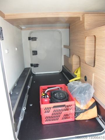 Autorulotă semi-integrată WEINSBERG CaraSuite 650 MEG Ford inkl. 7 Pakete