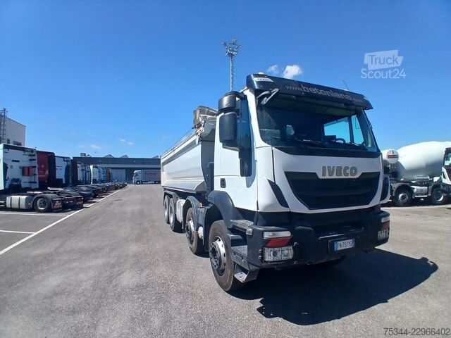 Autocarro ribaltabile Iveco Trakker 500