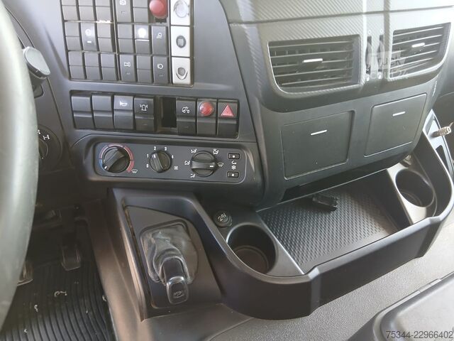 Autocarro ribaltabile Iveco Trakker 500