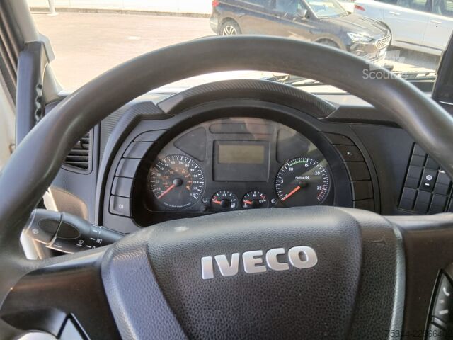 Autocarro ribaltabile Iveco Trakker 500