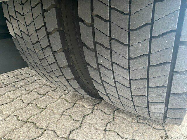 LKW mit Kofferaufbau Mercedes-Benz Actros 1824L Koffer/LBW 2.000kg/Klima/PPC