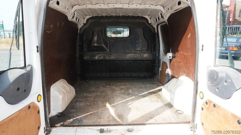 Furgon blaszak FORD Transit Tourneo Connect 90T220 Kasten