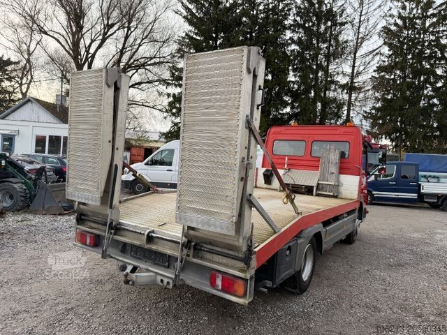 Laweta MERCEDES-BENZ Atego 818 Baumaschinen Transportiert