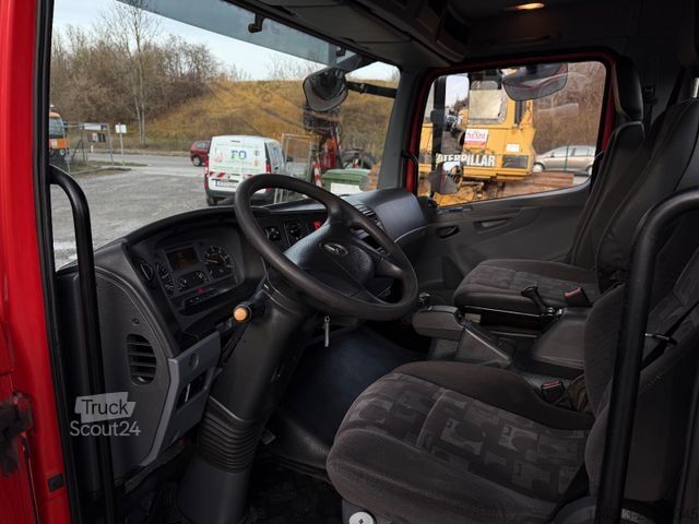 Laweta MERCEDES-BENZ Atego 818 Baumaschinen Transportiert