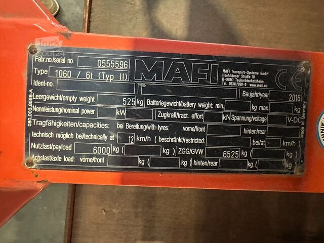Caminhão plataforma Mafi stack of 2x double-steered and connectable heav...
