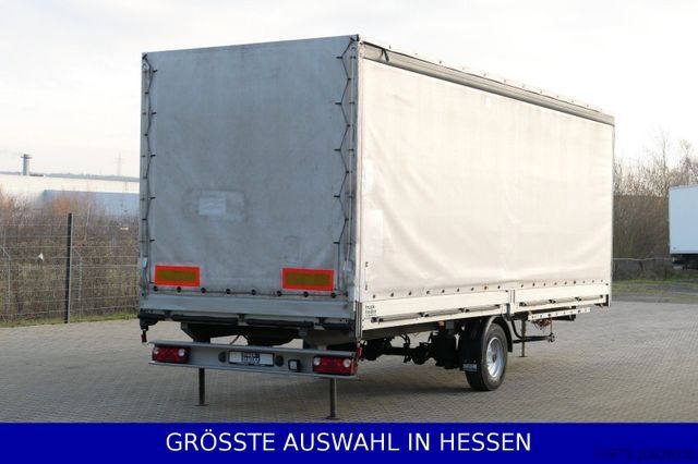 Reboque aberto com lona ACKERMANN-FRUEHAUF Schiebeplane Bordwände 18 PAL 1,9t Leer