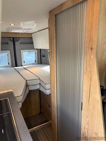 Obytný vůz CLEVER Runner 636 Automatik- Längsbetten - Mj. 2026