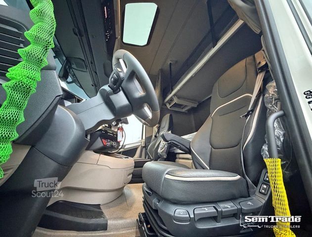 Camion frigorifique DAF XG+ 530 FAR 6X2 50 CC COMI CARRIER TRS ICELAND 2