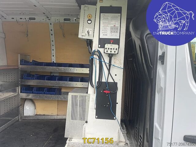 Plate-forme de levage Renault Master Hoogtewerker