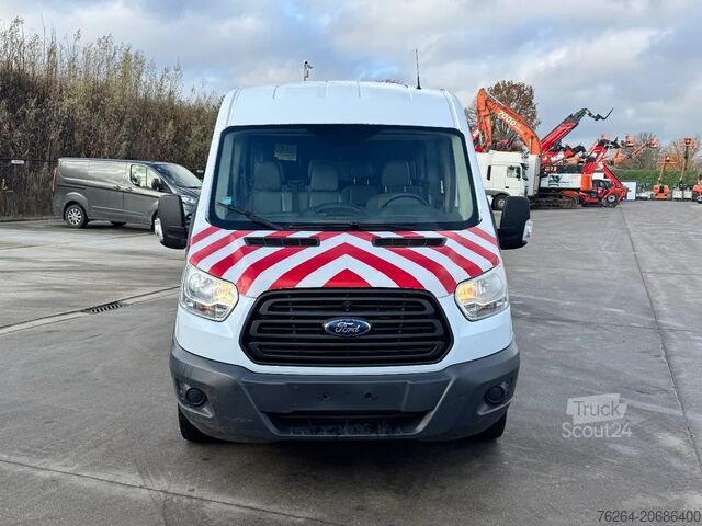 Furgão de caixa Ford TRANSIT DUBBEL CABINE 2.2 92KW EURO5b