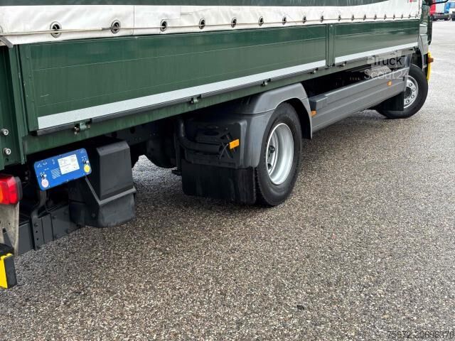 Camión plataforma con toldo Atego 1523 L