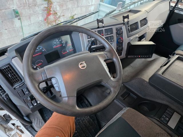 Camion scarrabile VOLVO FE 320 6x2/4 Abroller mit Cont. + Kran HMF 1820