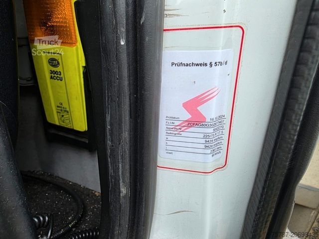 Фургон-шторник IVECO 80-220 Eurocargo, Gardine, ladebordwand