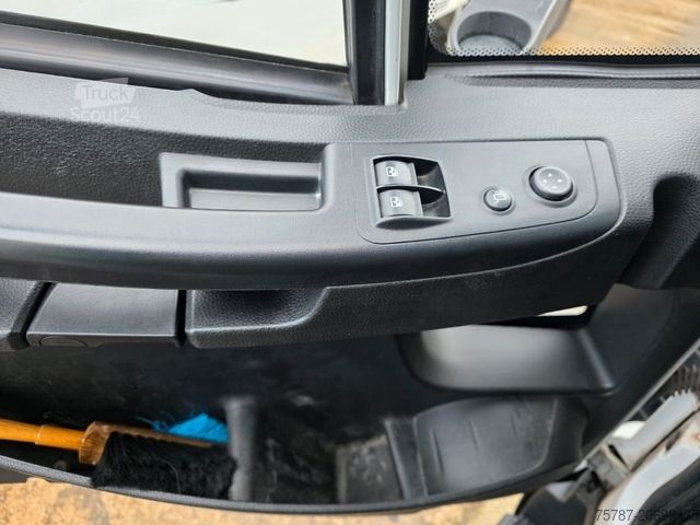 Фургон-шторник IVECO 80-220 Eurocargo, Gardine, ladebordwand