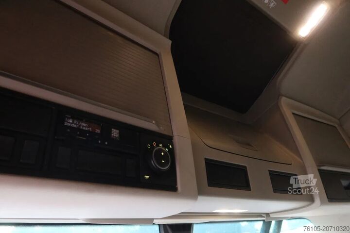 Standard-SZM Volvo FH FH 500 Globetrotter Full Air suspension.