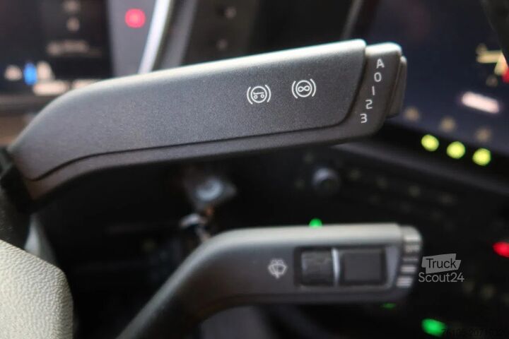 Standard-SZM Volvo FH FH 500 Globetrotter Full Air suspension.