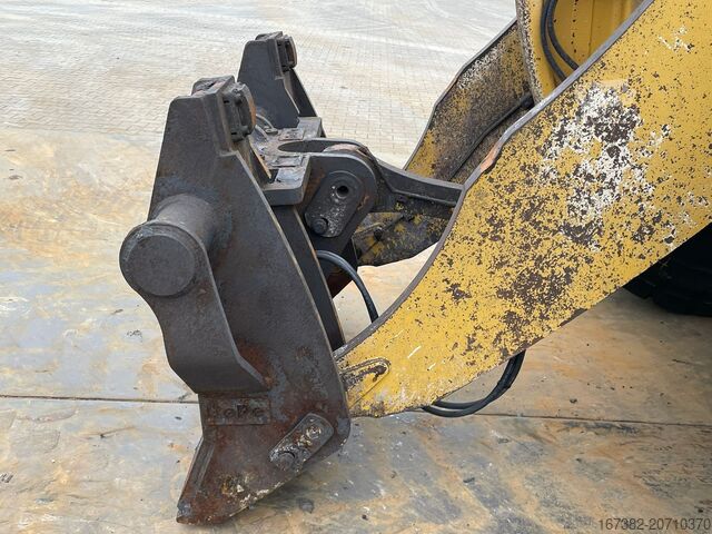 Колісний навантажувач Caterpillar 972MXE