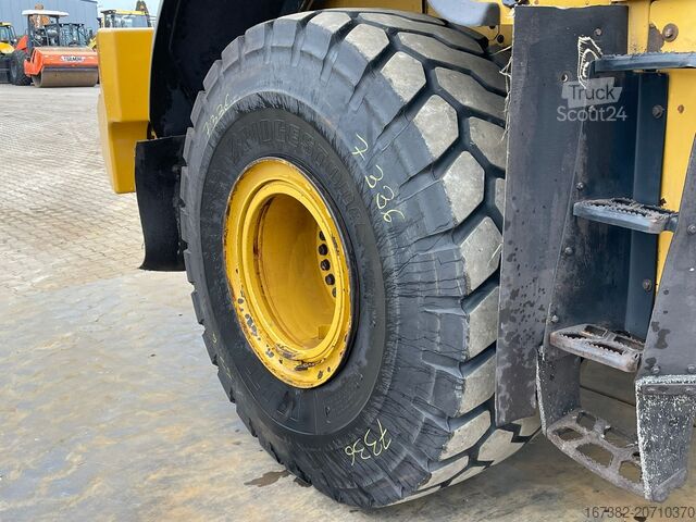 Колісний навантажувач Caterpillar 972MXE