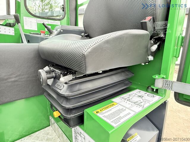 Four-way forklift Combilift C4500 DIESEL DUPLEX WIDE FORK POSITIONER