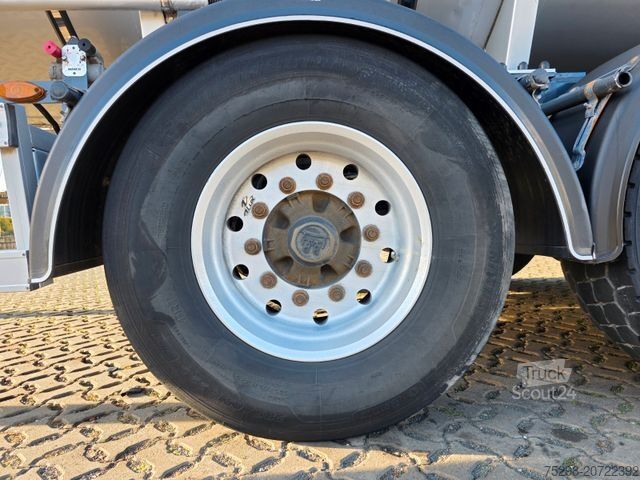 Tankoplegger KÄSSBOHRER STB / ADR Typ AT und FL / Lift / BITUMEN !!!!