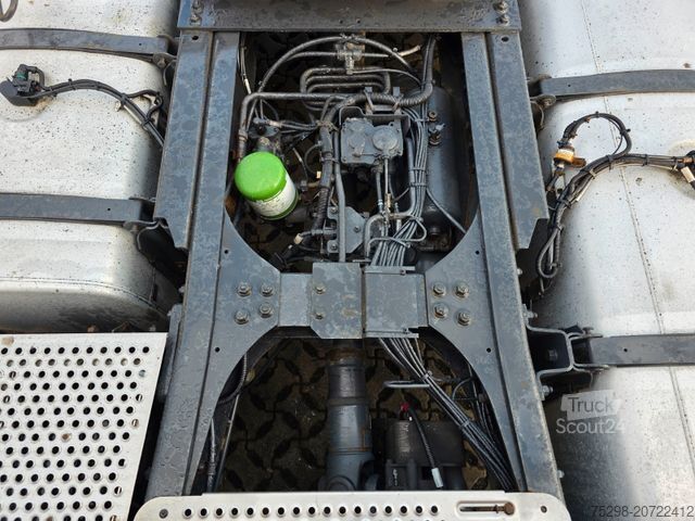 Volumen SZM DAF XF 105.460 / ZF Intarder / Standklimaanlage