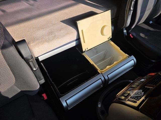 Volumen SZM DAF XF 105.460 / ZF Intarder / Standklimaanlage