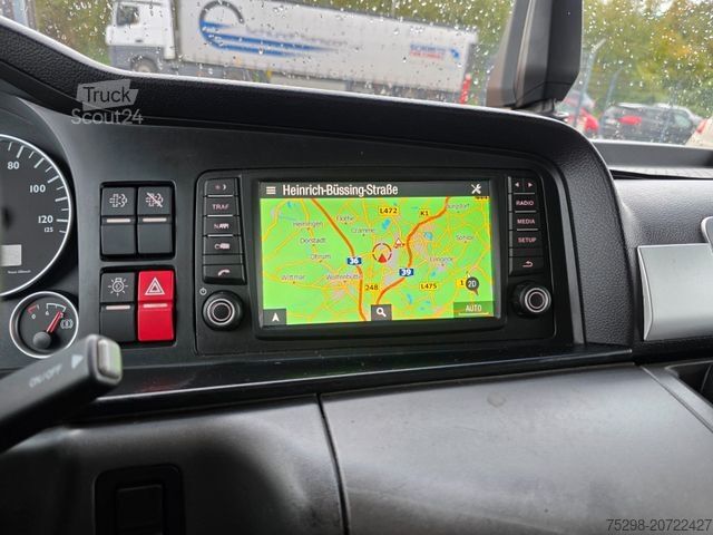 Samochód ciężarowy typu furgon MAN TGL 12.220 4x2 BL / Ladebordwand