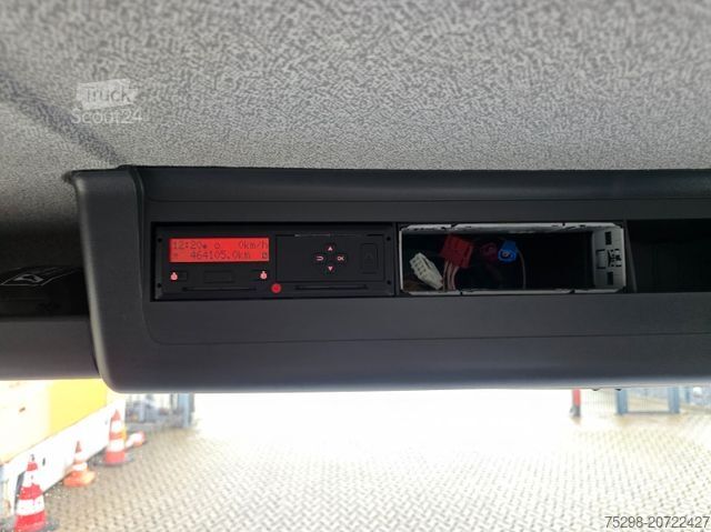 Samochód ciężarowy typu furgon MAN TGL 12.220 4x2 BL / Ladebordwand