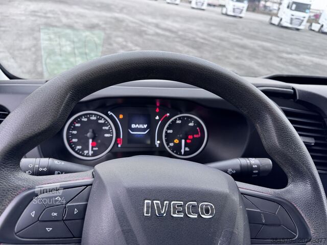 Furgão com caixa de carga IVECO DAILY 35S14