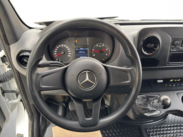 Furgon blaszak Mercedes-Benz Sprinter 211 CDI Kasten Standard