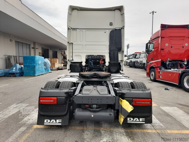 Standart traktör DAF XF 480