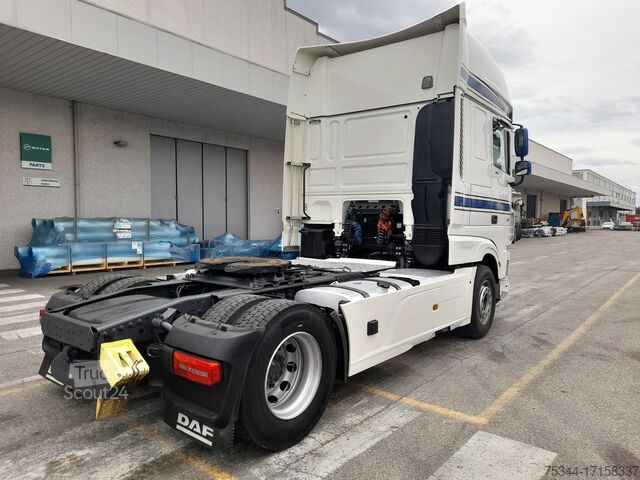 Standart traktör DAF XF 480