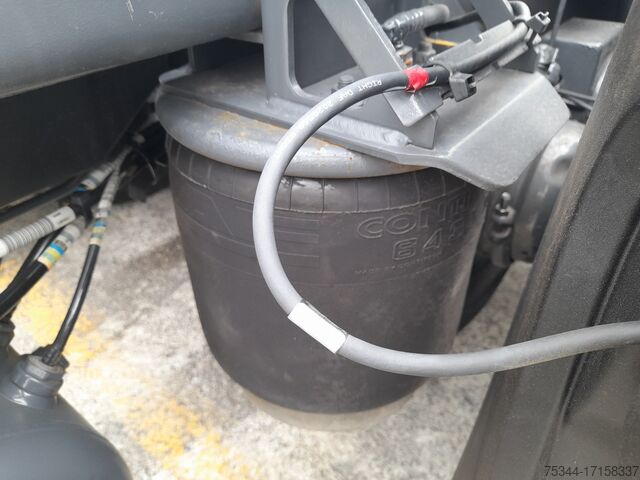 Standart traktör DAF XF 480