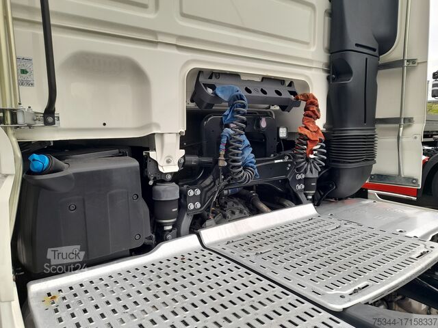 Standart traktör DAF XF 480
