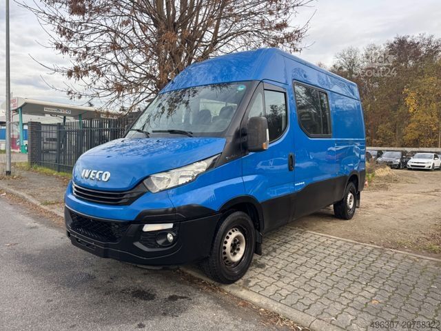 Slēgtais furgons IVECO Daily Kasten 35S18 /6 Sitze/ 3.0L / 3,5T Anh.