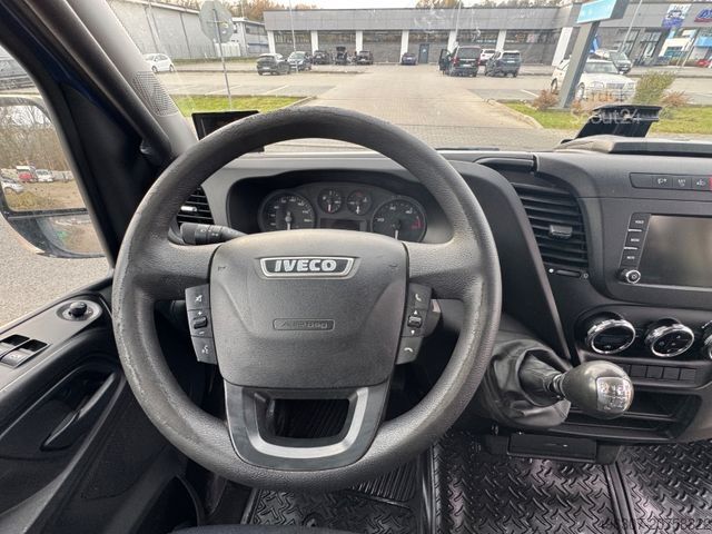 Furgão de painéis IVECO Daily Kasten 35S18 /6 Sitze/ 3.0L / 3,5T Anh.