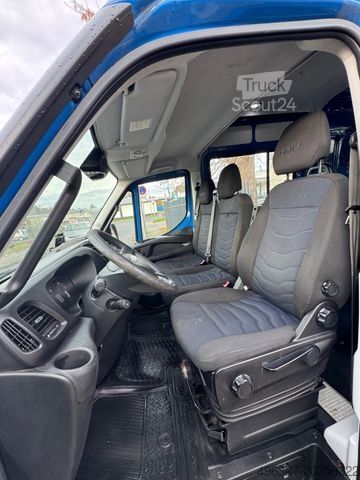 Furgão de painéis IVECO Daily Kasten 35S18 /6 Sitze/ 3.0L / 3,5T Anh.