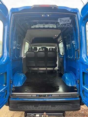 Furgão de painéis IVECO Daily Kasten 35S18 /6 Sitze/ 3.0L / 3,5T Anh.