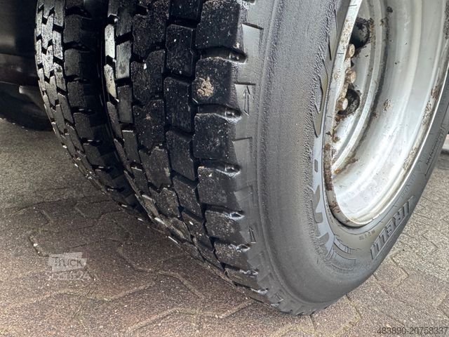 Dzērienu kravas automašīna MERCEDES-BENZ Atego1528/LBW/AHK/Doppel-H