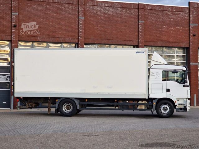 Koffer MAN TGM 18.340 4x2 - Sleepercab - Box with sidedoor...