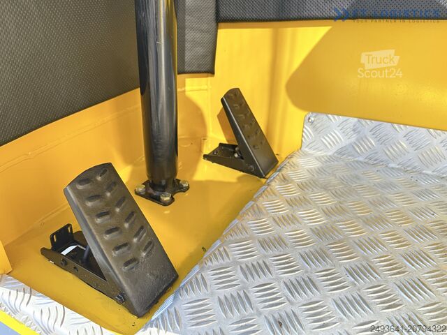 Keturs kryptimis krautuvas Combilift C5000XL GAS TRIPLEX 6000 EXTENDABLE FORK