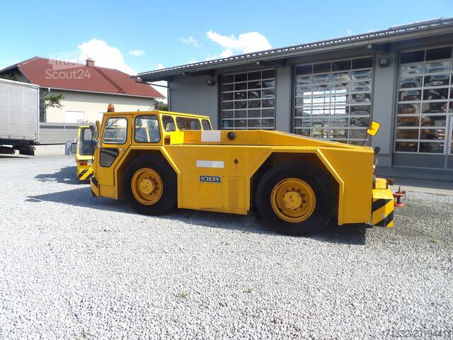 Autocamion cu destinație specială Schopf Goldhofer V8 PUSHBACK Airport Trucks bis 250 ton