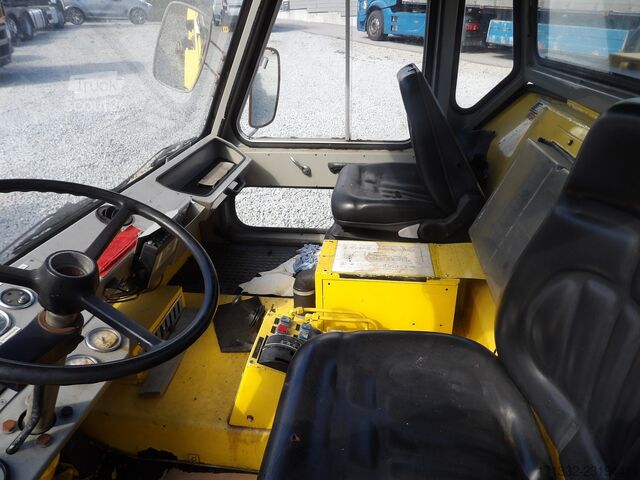 Autocamion cu destinație specială Schopf Goldhofer V8 PUSHBACK Airport Trucks bis 250 ton