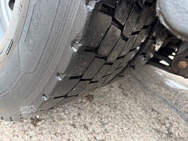 Camion plateau avec bâche VOLVO FL320 18 to., ¤6, Klima, LBW