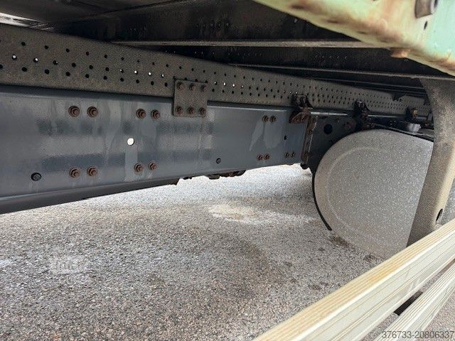 Camion plateau avec bâche VOLVO FL320 18 to., ¤6, Klima, LBW