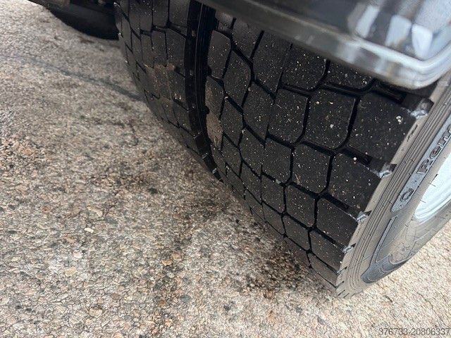 Camion plateau avec bâche VOLVO FL320 18 to., ¤6, Klima, LBW