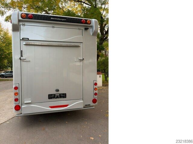 Dodávka  Steinsberger 3-Pferdeanhänger mit Bett