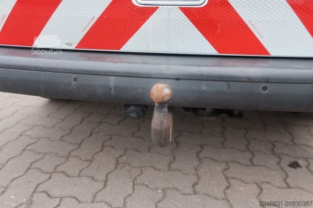 Furgon blaszak VOLKSWAGEN T5 Transporter Kasten/Klima/PDC/AHK/FN: 141