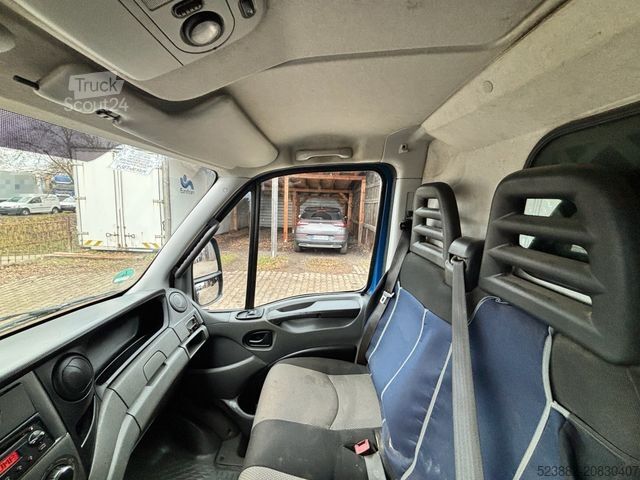 Furgon z wysokim dachem IVECO Daily 70C17 Regale*AHK*NL 3,8t*3Sitze*nur 185tkm